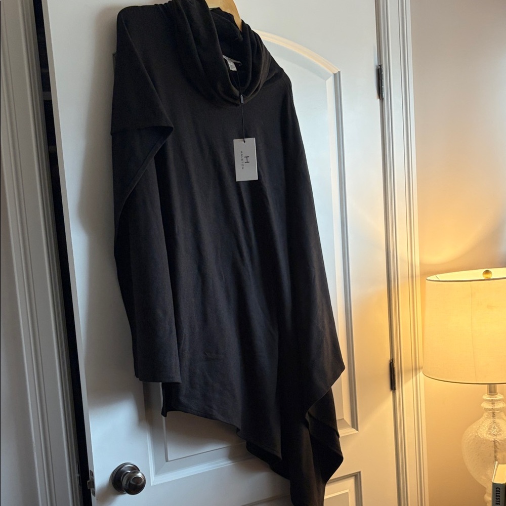 Black Asymmetrical Cowl Neck Poncho… perfect for travel✈️